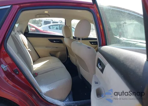 2015 Nissan Altima 2.5 S z USA, uszkodzony, nr VIN 1N4AL3AP6FC124960